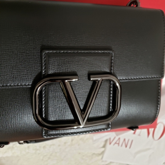 Valentino Garavani Stud Sign Leather Shoulder Bag - Picture 9 of 12